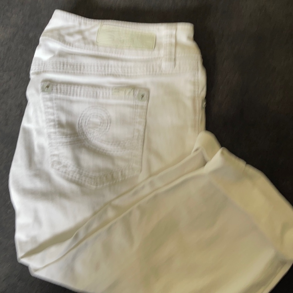 Seven7 Capri white jeans